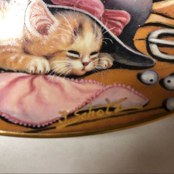 FASHION FROLIC Amewsing Adventures Kittens Collector’s Plate - Picture 2 of 6
